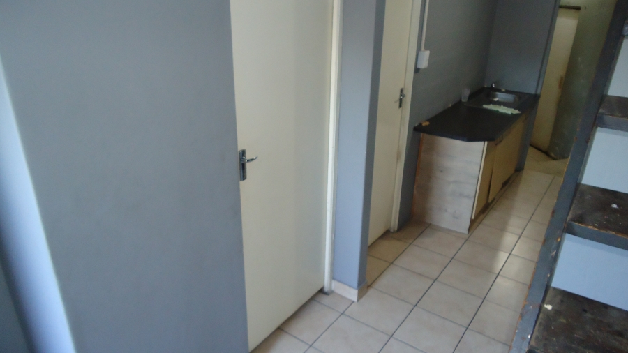 8 Bedroom Property for Sale in Belhar Western Cape